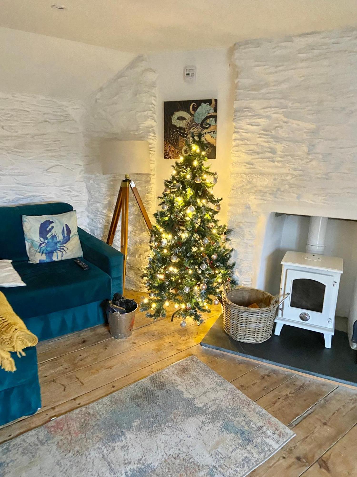 Spindrift Is A Beautiful Newly Refurbished Three Bedroom Private Family House Located On The Old Harbour And The Coastal Path In The Heart Of Beautiful Polperro Buitenkant foto